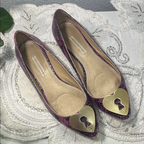 DVF Heart-Embellished Fushia Python Flats - Picture 2 of 16